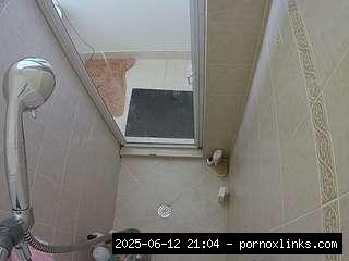 Adult Chat Cams, Shower, Hd, Young Adult, Voyeur, Teen 18, Sexting, No Smoking, No Drinking,.