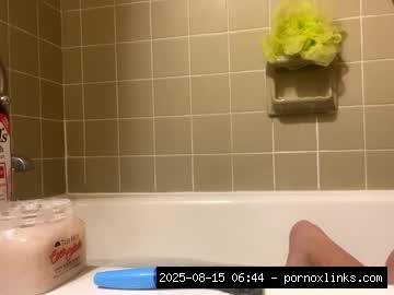 Sexy Squirters, New, Live.