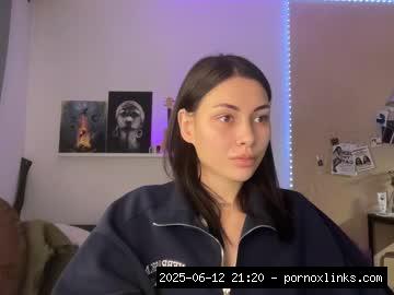 Sexy Lesbian Strapon Sex, Lesbian, Smile, Natural, Shy, 18.